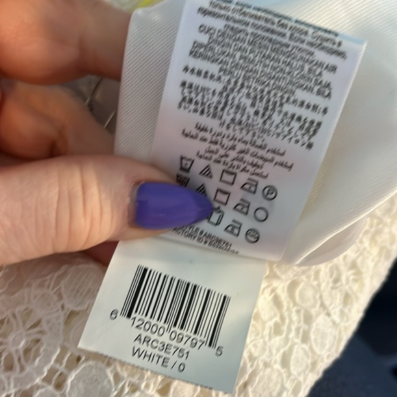 BCBGeneration Lace Pencil Skirt NWT White Floral Size 0 Partially Lined - Picture 11 of 12